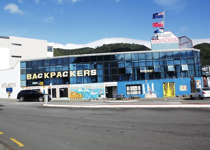 Pet Friendly hotel: Atlantis Backpackers