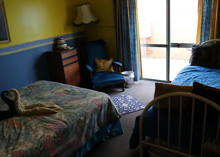 Pet Friendly hotel: Atlantis Backpackers